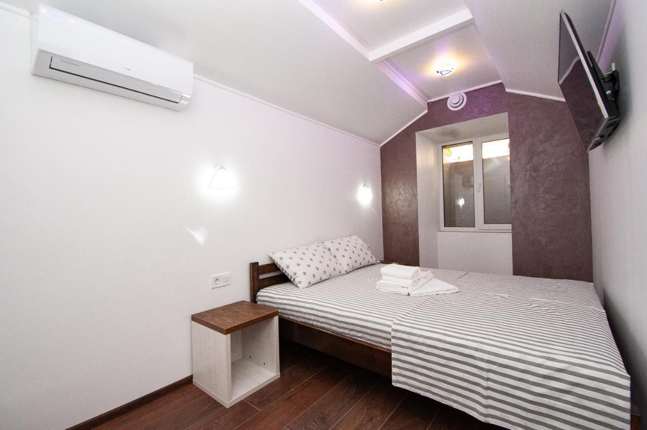Apartments On Chaykovskogo 16 Odessa Esterno foto