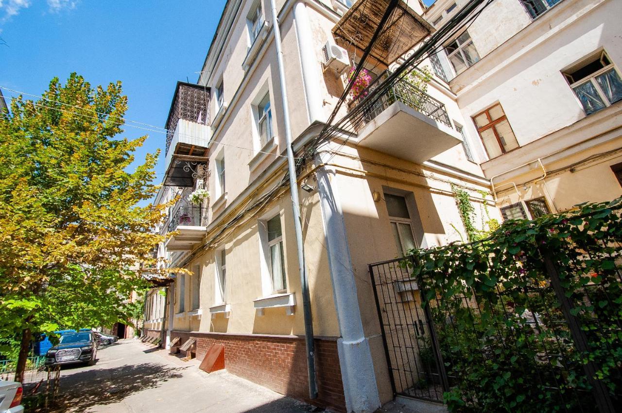 Apartments On Chaykovskogo 16 Odessa Esterno foto