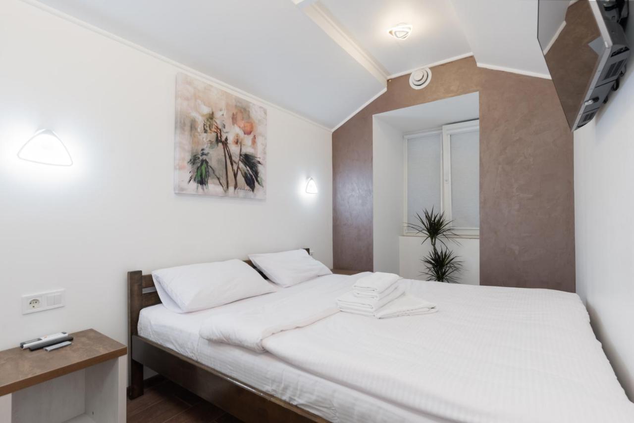 Apartments On Chaykovskogo 16 Odessa Esterno foto