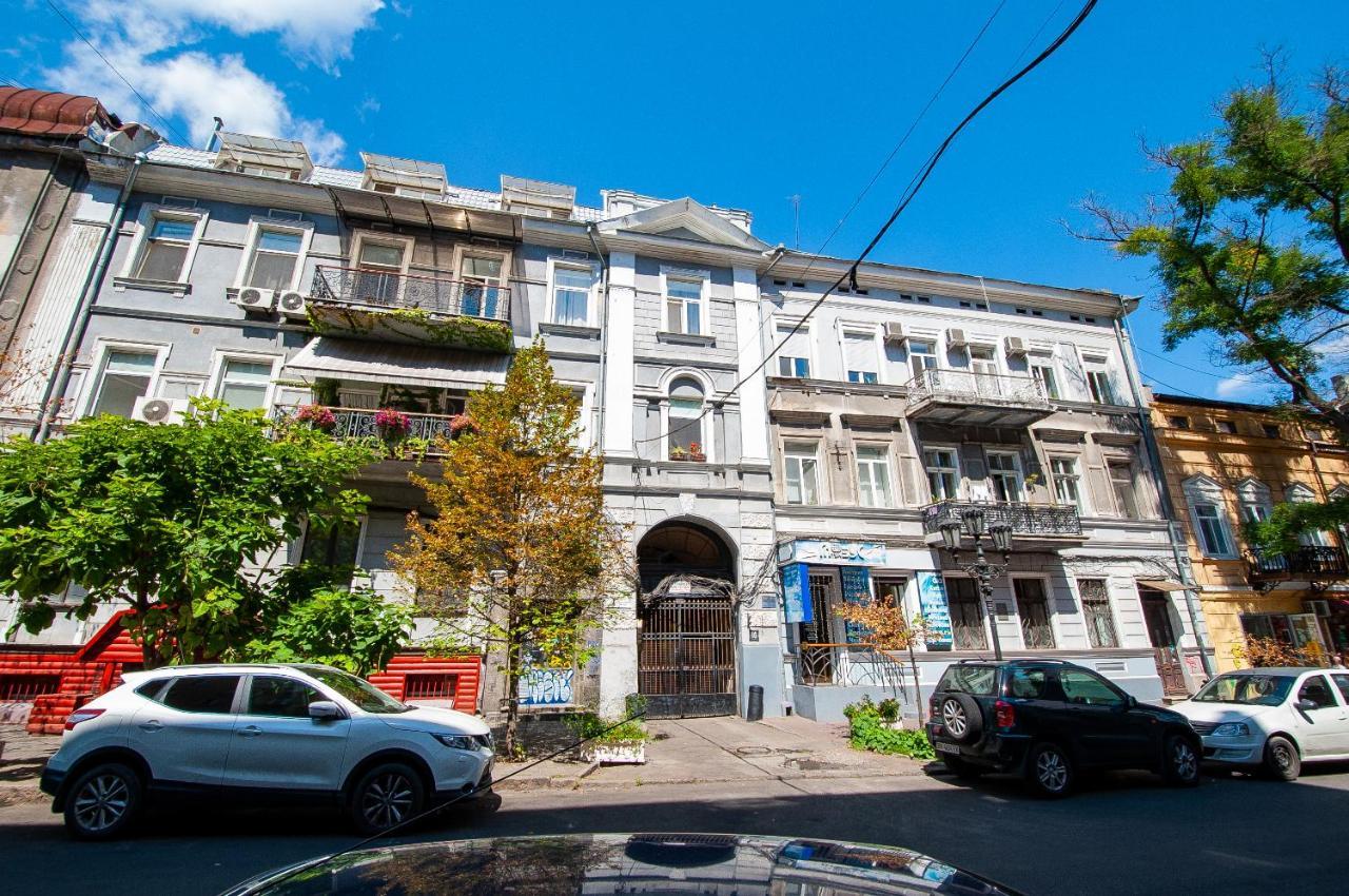 Apartments On Chaykovskogo 16 Odessa Esterno foto